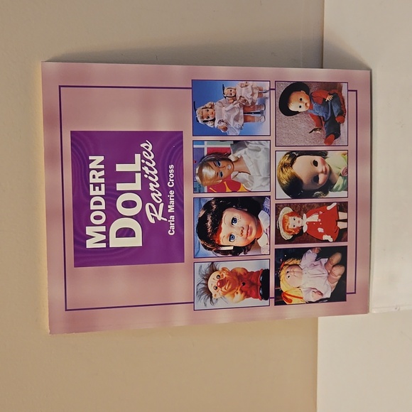 Modern Doll Rarities Collectibles Identification Reference Guide Book - Picture 1 of 10